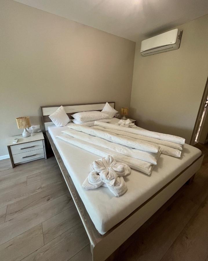 Ferienwohnung Muki House Hunedoara Exterior foto